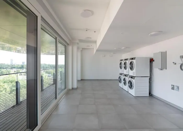 Apartment Hoch Hinaus, Neu Und Stilvoll Mit Pool Am Dach