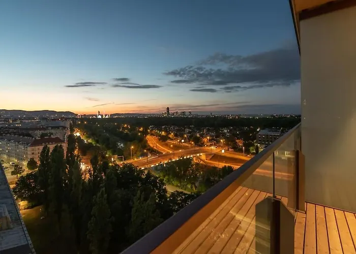 Apartment Hoch Hinaus, Neu Und Stilvoll Mit Pool Am Dach