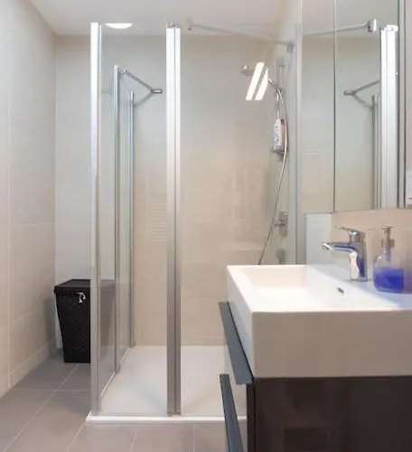 Apartment Hoch Hinaus, Neu Und Stilvoll Mit Pool Am Dach *